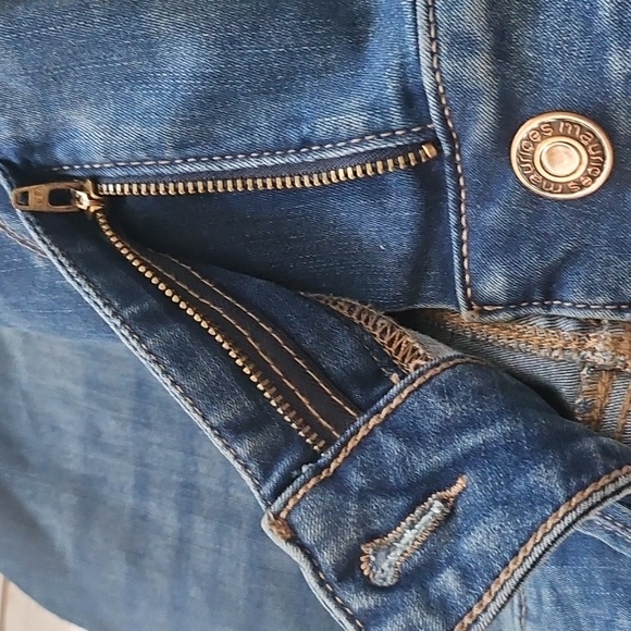 Maurices Medium Wash Mid-Rise Factory Distressed Jeans - Picture 12 of 15